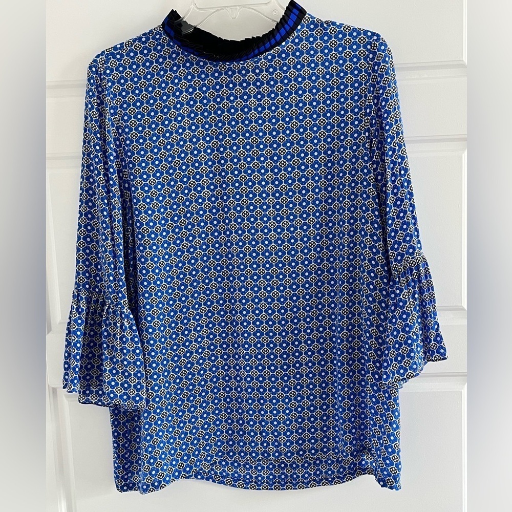 Rungolee 100% Silk Blouse Top High Pleated Neck Bell Sleeve Size M Careerwear